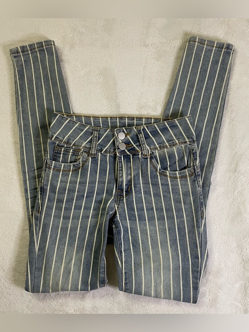 Slimming Striped Distressed Jeggings size XS